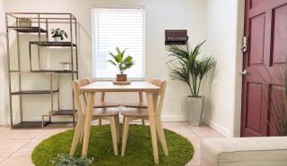 Cozy Garden Bungalow - Pets/Parking/Beach - 2