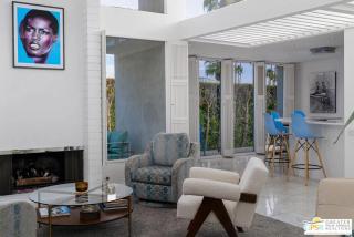 Modern Home with Garage AC and Pool - Palm Springs - 2