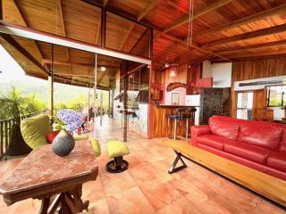 Romantic Retreat Volcano View! River Trail! - El Castillo de la Fortuna - 4