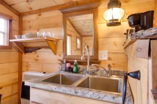 On-Site Trails to Mohican River Tiny Home Retreat - - 6