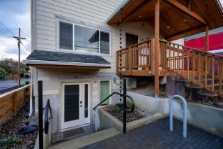Stay Portland - Spacious Retreat in NE Portland - Sleeps 10 - Portland - 5