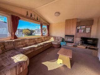 6 Berth Caravan With Free Wifi For Hire In Suffolk Ref 68073Bs - Lowestoft - 3