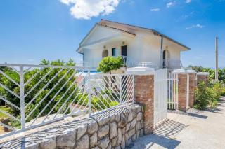 Seaside apartments with a swimming pool Omisalj, Krk - 24362 - Omišalj - 9