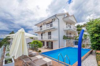 Seaside apartments with a swimming pool Omisalj, Krk - 24362 - Omišalj - 8