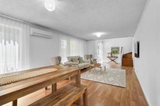 Belle Escapes - Seabreeze Townhouse - Glenelg - 2