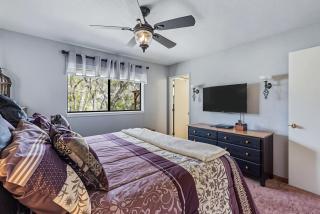 Bigfoot Retreat Home Close to Beach - Groveland - 3