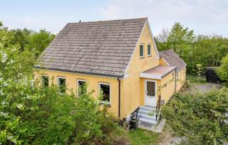 4 Bedroom Amazing Home In Østermarie - Østermarie - 2