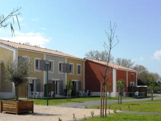 Nice holiday home 500 m from Colombiers - Colombiers - 0