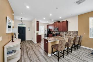 Villa at Champions Gate Resort in Orlando near Theme Parks with Private Pool, SPA & Movie Theater - Davenport - 3