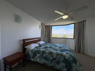 Araluen Unit 14 - Golden Beach - 2