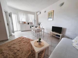 Apartmani Stine - Okrug Donji - 5