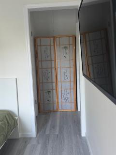 Walk of Fame 1 Bedroom with shared bathroom and kitchen - 6