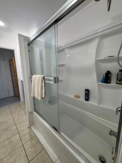 Walk of Fame 1 Bedroom with shared bathroom and kitchen - 5