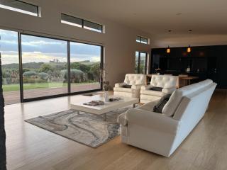 Room at Raglans Travellers Rest Coastal Retreat - Raglan - 2