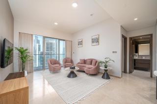 Elegant Downtown Retreat - 7