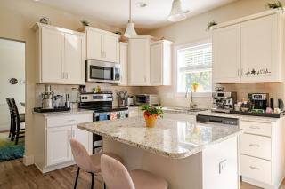 Perfect Family Getaway! Steps from Attractions - Hummelstown - 2