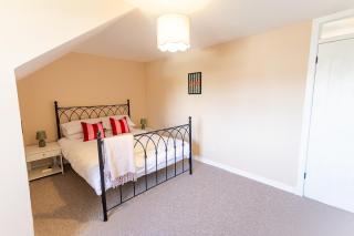 Spacious 4-Bedroom home - Garden & Parking - Dunoon - 5