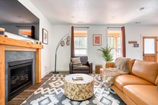 Stay Portland - Brand New Luxury Mt Hood Cabin - Rhododendron - 0
