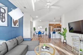 Upscale 2BR King Suite Mins to Uptown Charlotte - Charlotte - 9