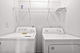 Upscale 2BR King Suite Mins to Uptown Charlotte - Charlotte - 2