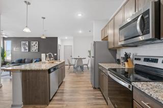 Upscale King 2BR Suite Mins to Uptown Charlotte - Charlotte - 8
