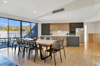 Mountain Mist Retreat - 6 Bedrooms - Bright - 5