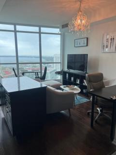 Downtown Toronto Suite By The Water - 5