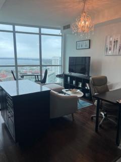 Downtown Toronto Suite By The Water - 4