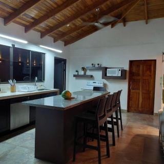 Casa Nosara a 10 minutos de las playas en auto - Nosara - 2