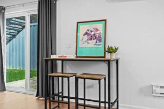 Unique Shipping Container Retreat: Six 1BR Units - Louisville - 6