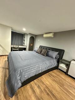 Spacious Modern Soho Brooklyn Apartment Alam Sutera - Dongkal Dua - 9