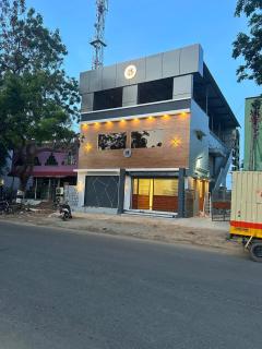 Hotel Grand Palace - Rāyampālaiyam - 0