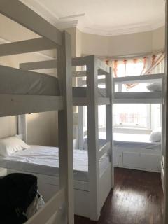 336 Victoria backpackers - - 3