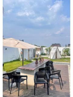 Left Bank La Vie Pool Resort Bed and Breakfast - Shanghai - 9