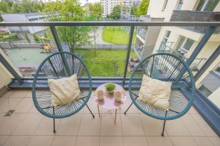Cozy Apartment in Warsaw's Praga District with Parking by Noclegi Renters - 7