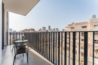 Brand New Building with Resort-style Amenities, Hamilton House, JVC By Deluxe Holiday Homes - 1