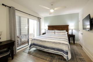Beachfront Retreat - Oceanside - 5