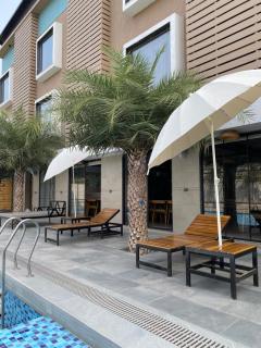 The Pavilion Park Resort - 7