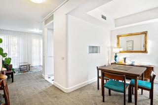 Modern East Melbourne 2-Bed Apartment with Parking - Melbourne - 7
