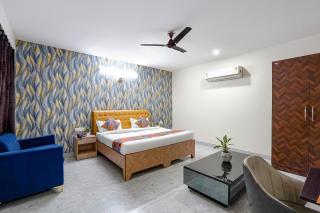 FabHotel Divine & Banquet - Noida - 2