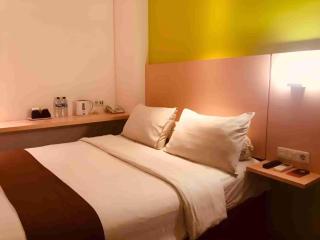 Front One Hotel Jayapura - Jayapura - 3