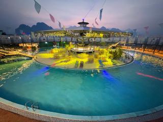 Pool Party Hotel - Vang Vieng - 5