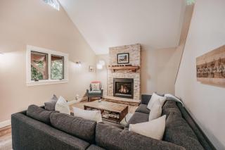Snowline Cabin 69 - Upscale - Hot Tub - Wifi - Glacier - 7