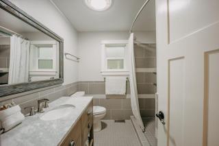 Snowline Cabin 69 - Upscale - Hot Tub - Wifi - Glacier - 3