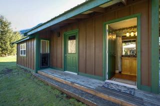Maple Falls Cabin 72 - Sleeps 2 - Pets Ok - Maple Falls - 3