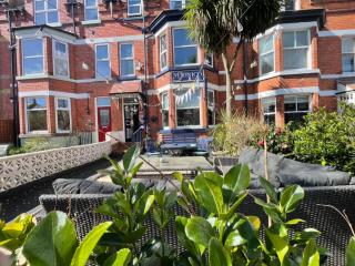 Monico Guest House - Scarborough - 3