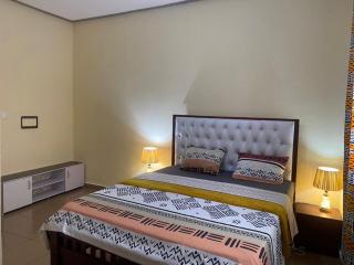 studio meublé moderne Santa Barbara - Douala - 8