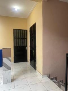 studio meublé moderne Santa Barbara - Douala - 2