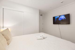WLG CBD 1BR - Luxe Hyde Lane Stay with Amenities - Wellington - 2