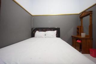 SPOT ON 93620 Anisa Homestay Syariah - Tulungagung - 4